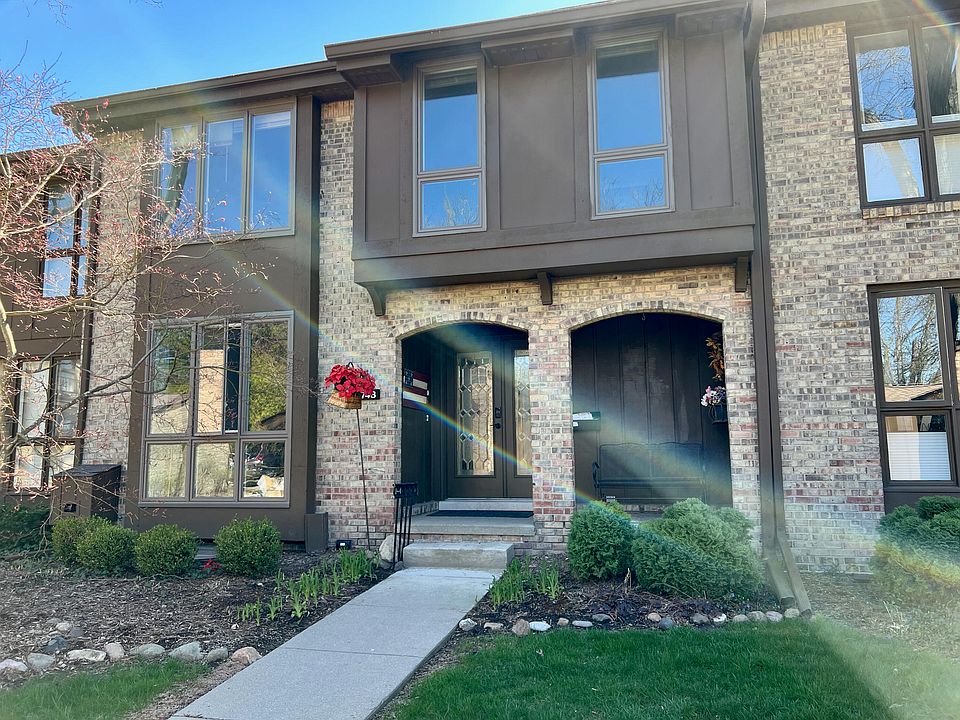 1st image of 748 Greenhills Dr
