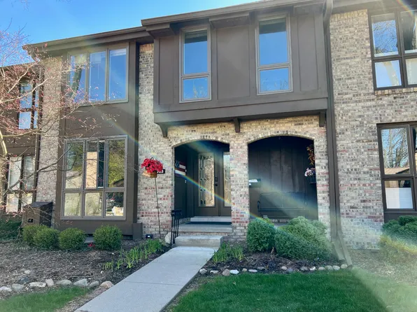 748 Greenhills Dr, Ann Arbor, MI 48105