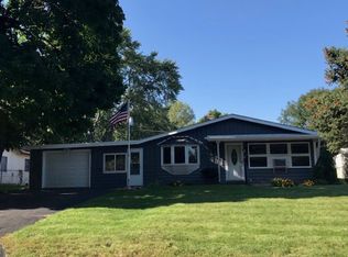 217 E Royal Dr, Dekalb, IL 60115