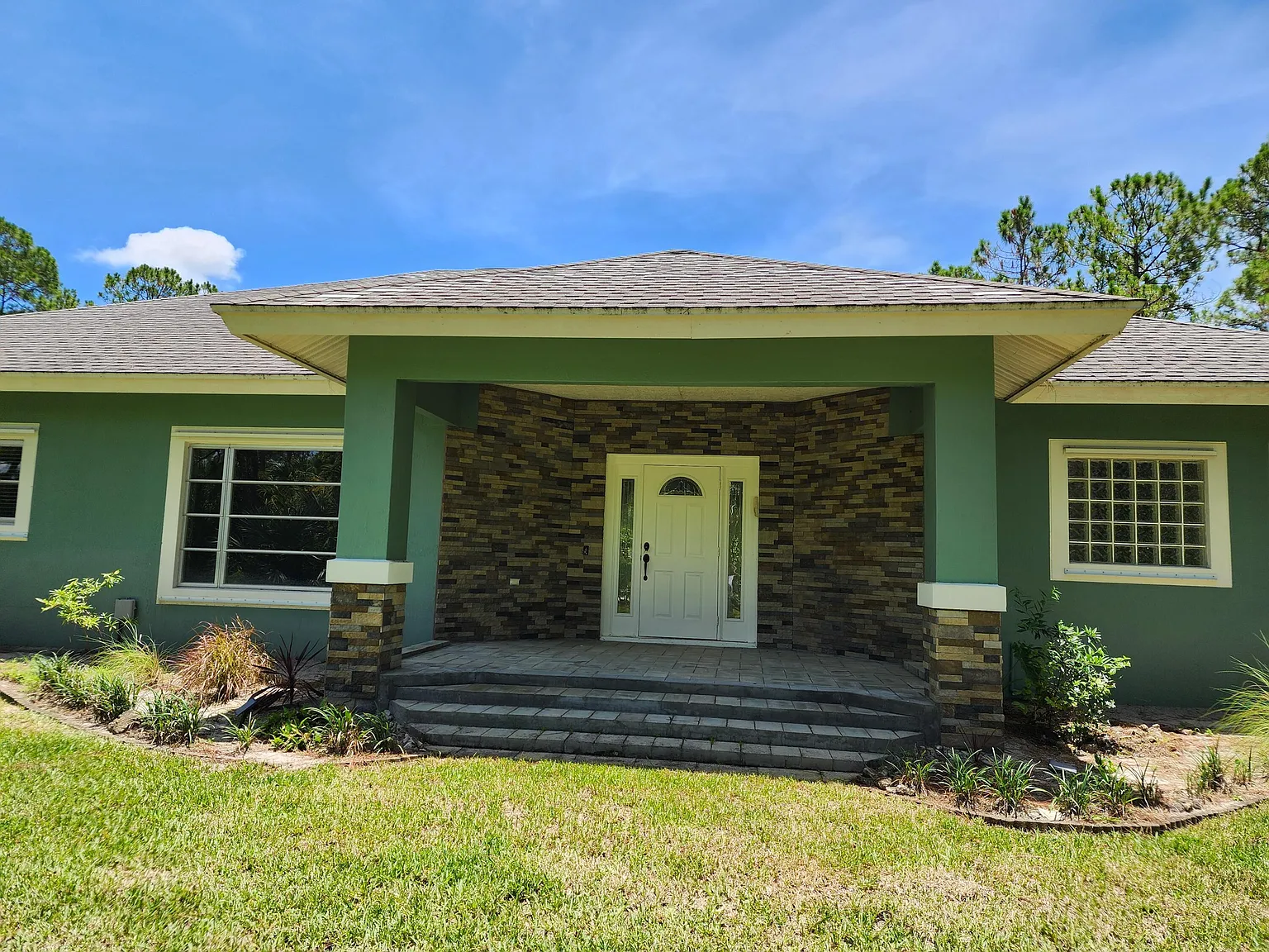 3 bed, 2.0 bath, 2653 sqft, $3,800 — Photo 4