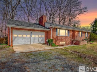 18338 Sharon Rd, Triangle, VA 22172