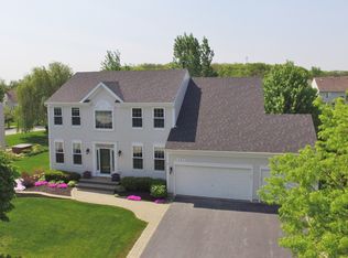 467 Nuthatch Way, Lindenhurst, IL 60046