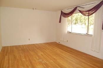3rd image of 1049 Kennington Ave