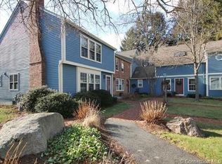 4 Esterly Farms Rd, Madison, CT 06443