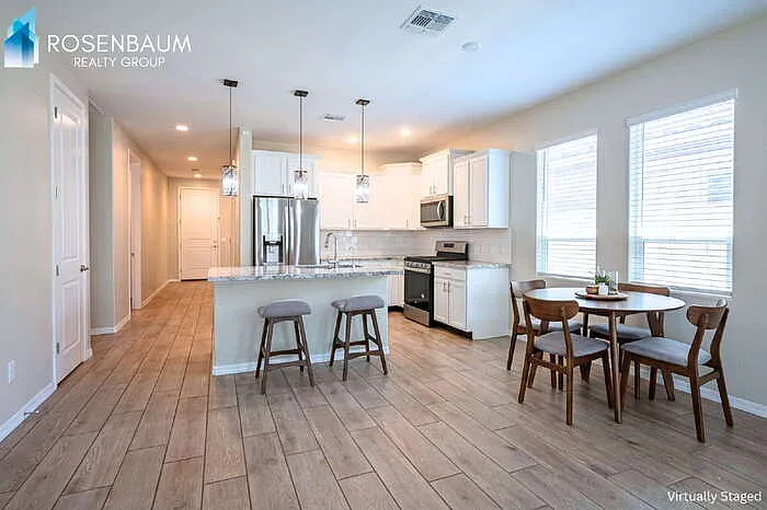 8422 W Atlantis Way — Photo 3
