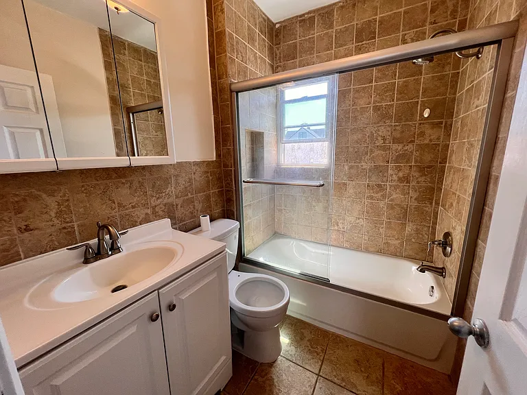 760 Elm St — Photo 7