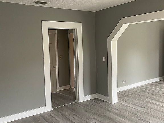 4th image of 204 Durant St