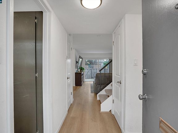 2nd image of 1120 Kenwal Rd APT C