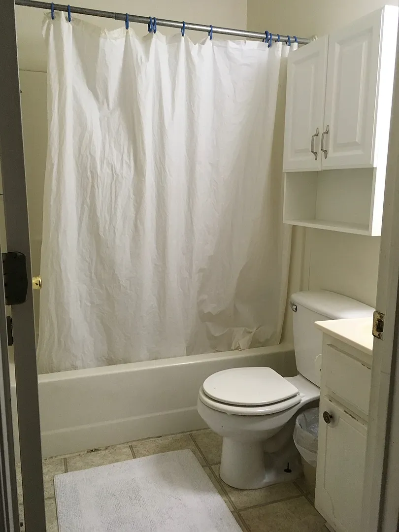 270 Pine Dr — Photo 2