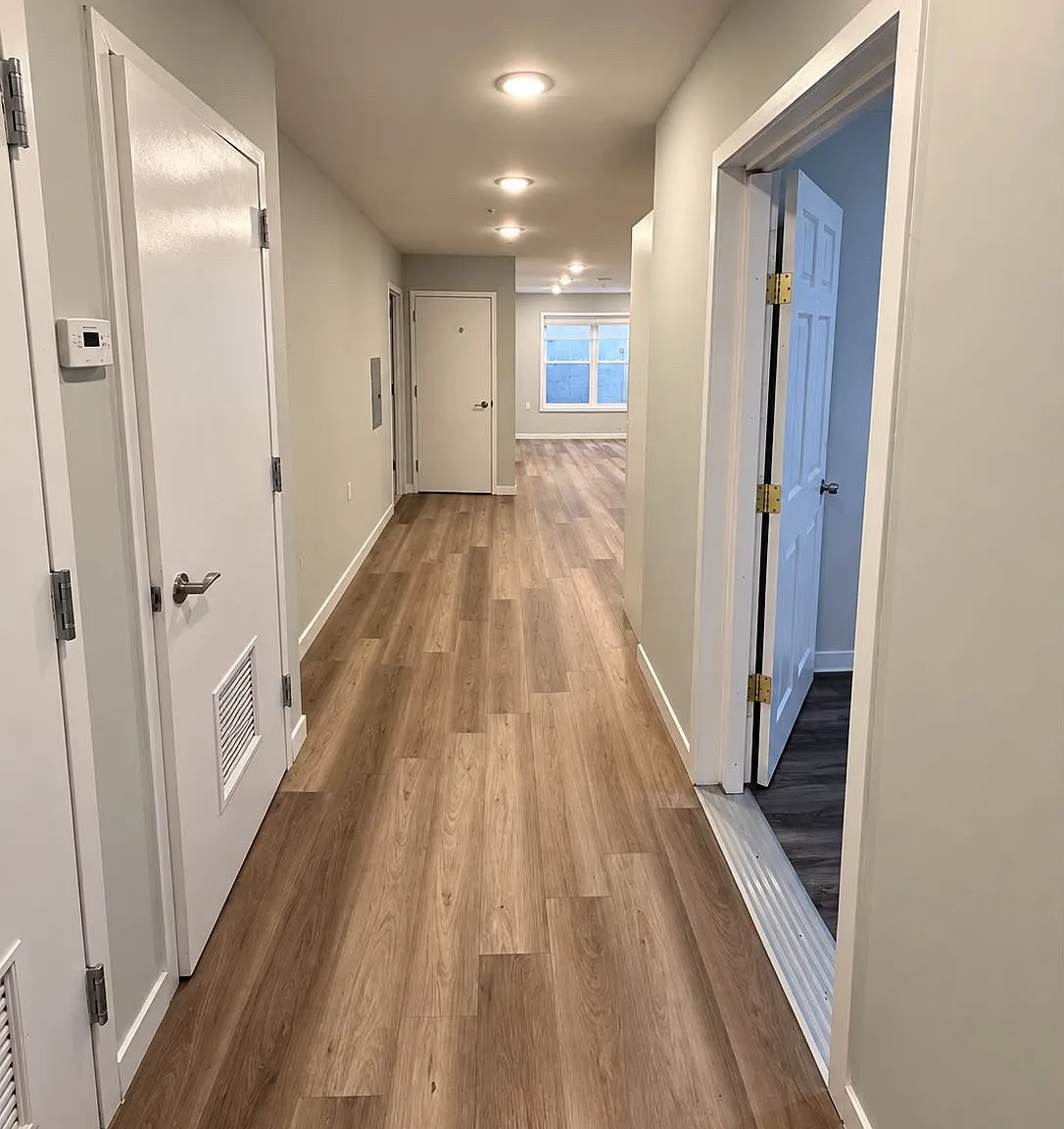 2 bed, $1,923 — Photo 4