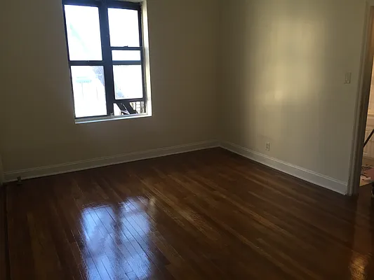 Rented by Lang Realty LLC | media 28