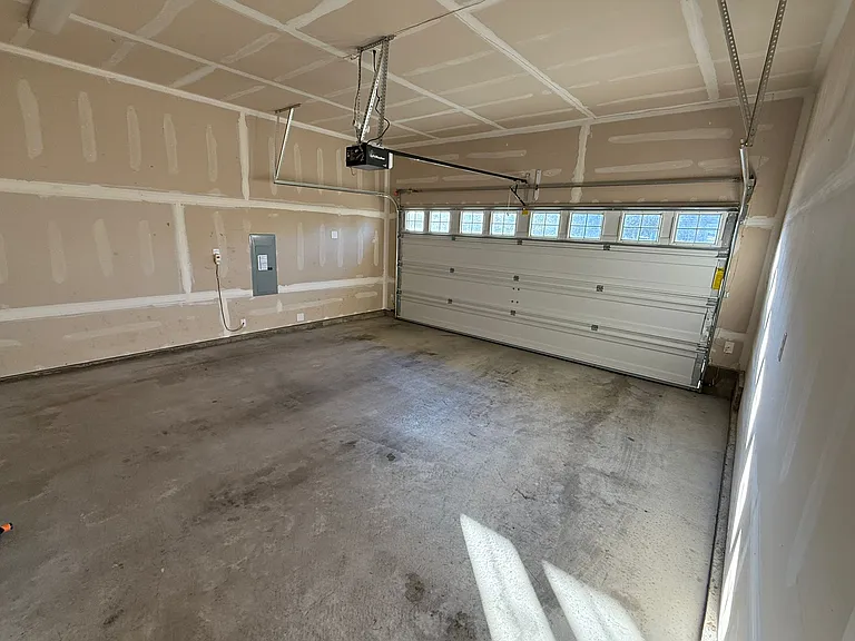 8657 Atlas Ave NE — Photo 31