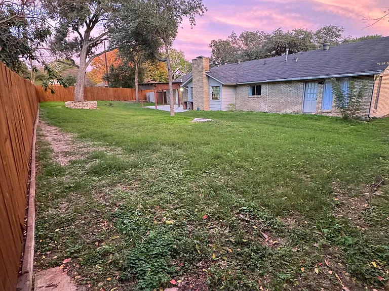 200 Shalimar Dr — Photo 6