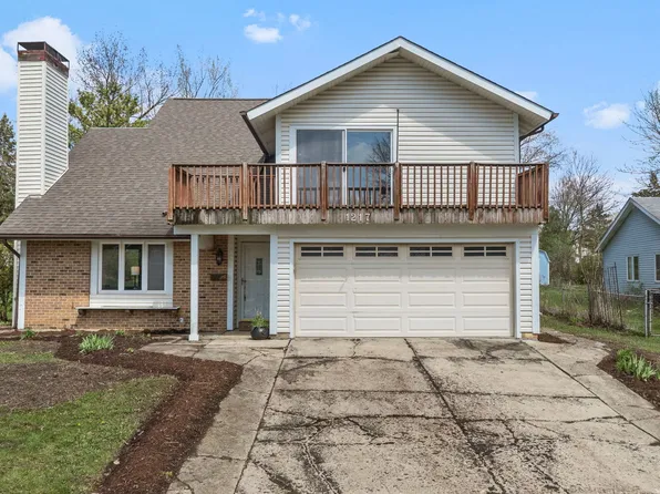1217 Citation Ln, Hanover Park, IL 60133