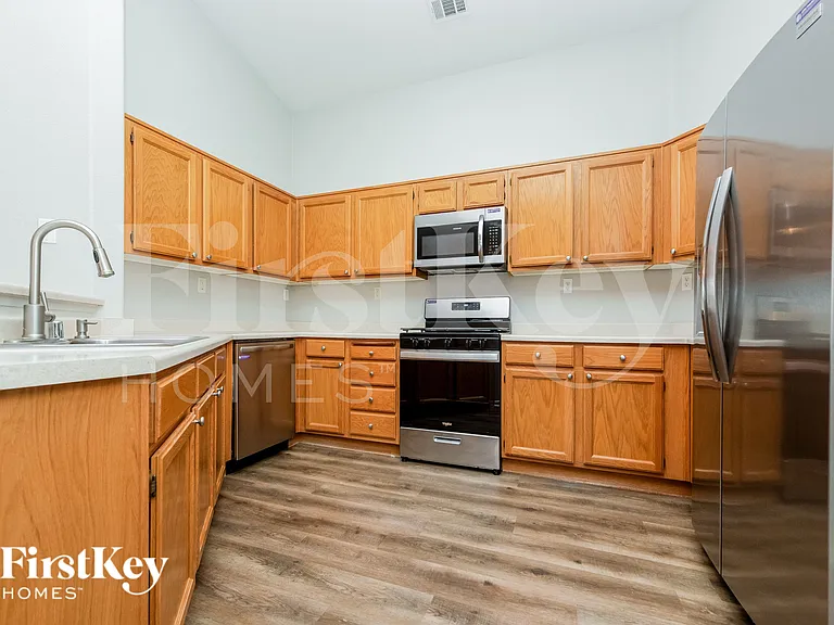 5949 Springmist St — Photo 5