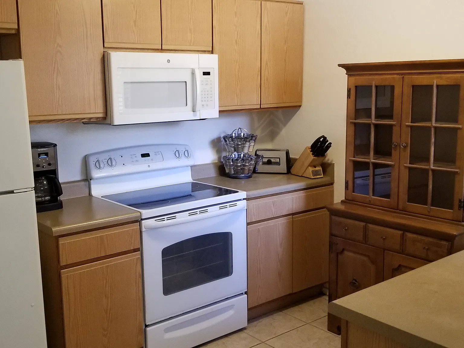2 bed, 700 sqft, $1,295 — Photo 3