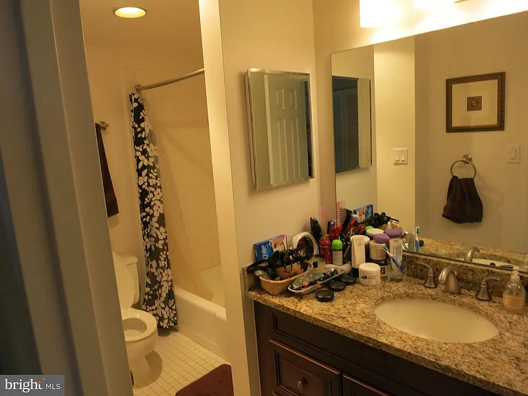 2555 Pennsylvania #519 — Photo 17