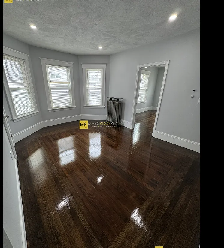 1 bed, 9999 sqft, $1,300 — Photo 3