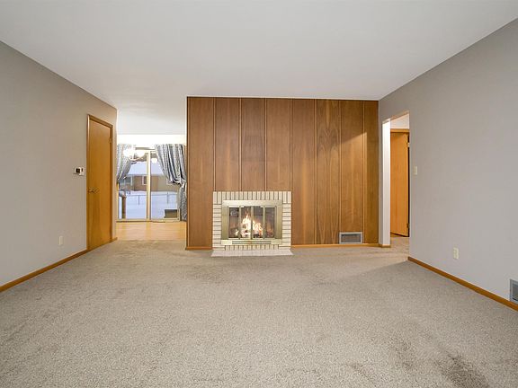 5th image of 2605 Willow St