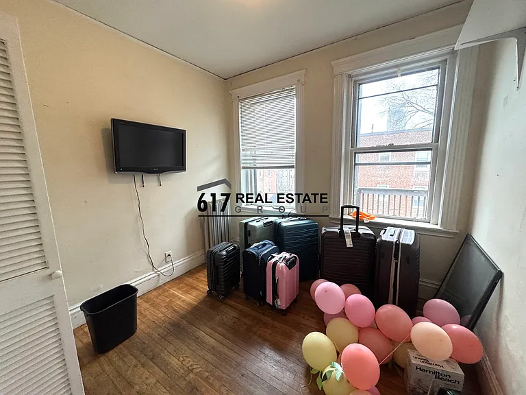 11-2 Euston St — Photo 14