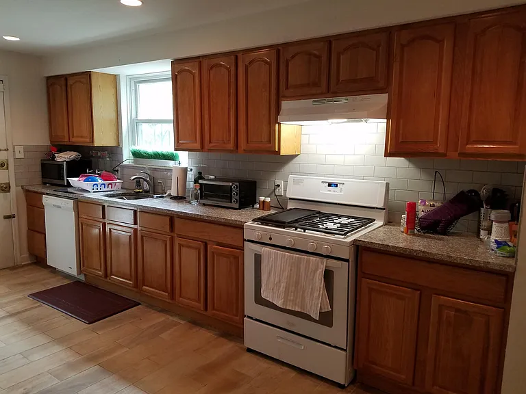 1901 Mount Vernon St #1 — Photo 4