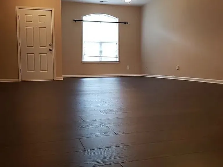 10318 McGoogan Ln — Photo 16