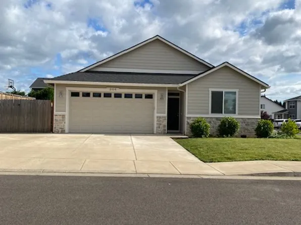 564 NE Cherry St, Sublimity, OR 97385