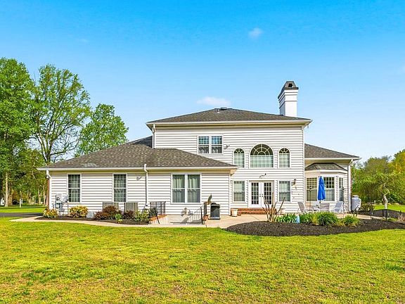 4th image of 8530 Colleen Dr