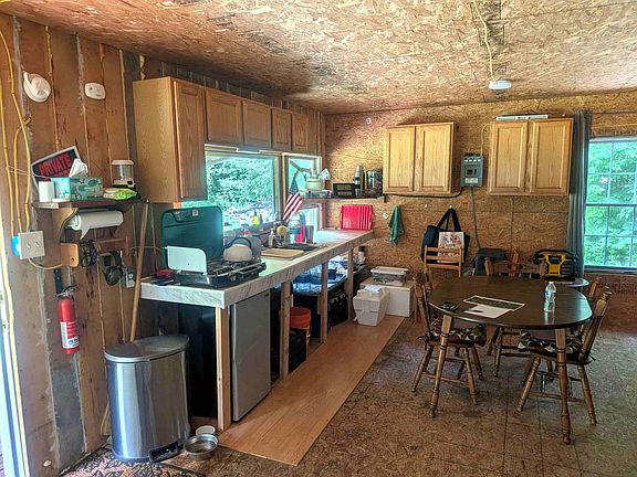 4th image of 4439 Kuzmik Rd