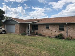 2624 NE Lake Ave, Lawton, OK 73507