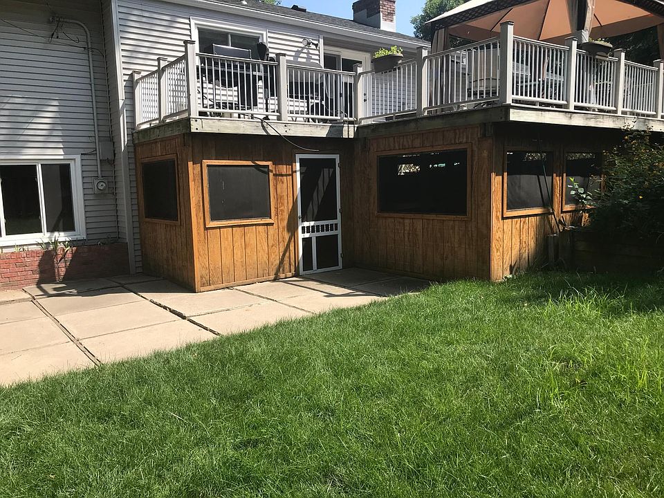 View of private lower level entrance to the basement apartment.