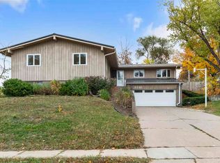 3732 Tanager Dr NE, Cedar Rapids, IA 52402
