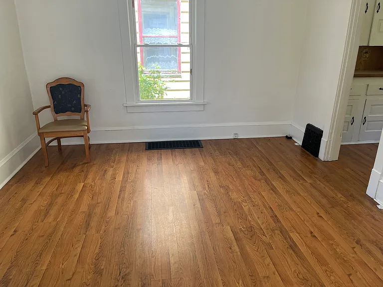 1710 Grace Ave NE — Photo 5