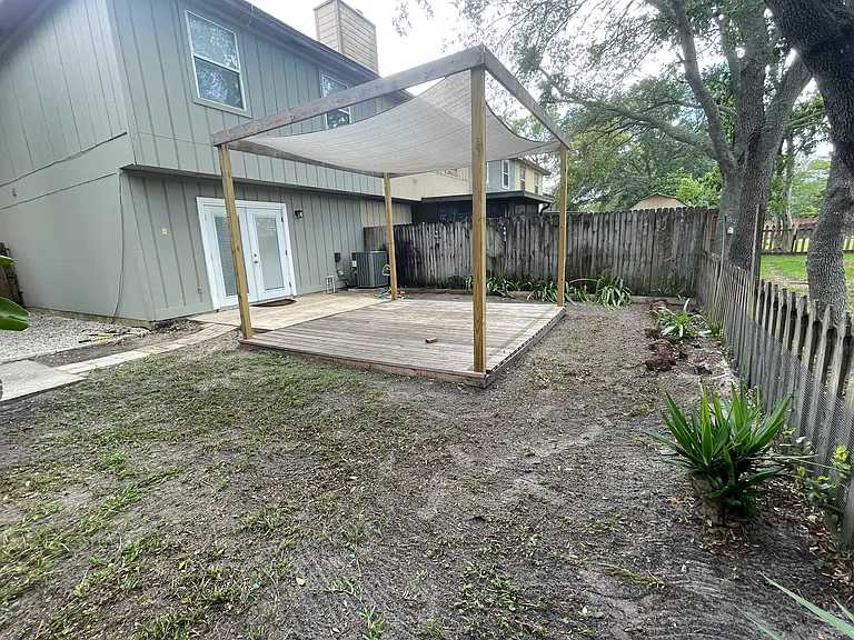 12089 Cobblewood Ln N — Photo 29