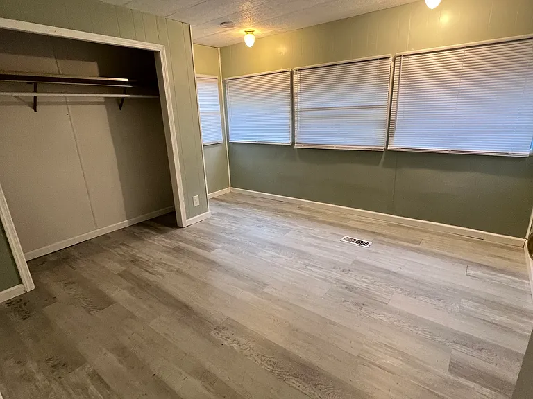 6718 Betty Ln — Photo 25