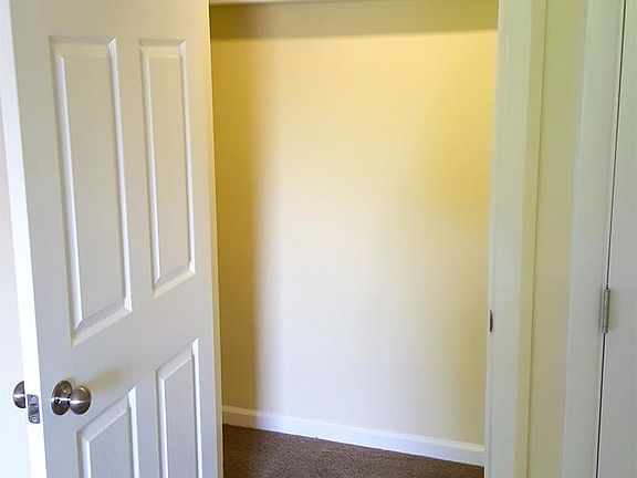 2nd image of 130 W Main St APT 5