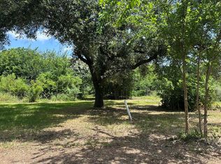500 Meadowlawn St, La Porte, TX 77571