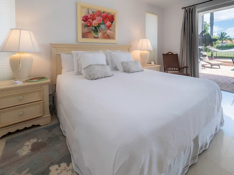 10849 Bal Harbor Dr — Photo 41