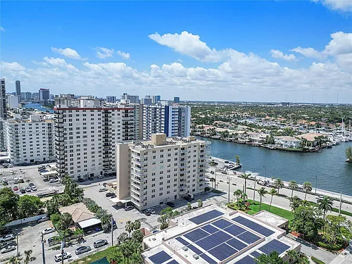 1401 S Ocean Dr #301 Photo 1