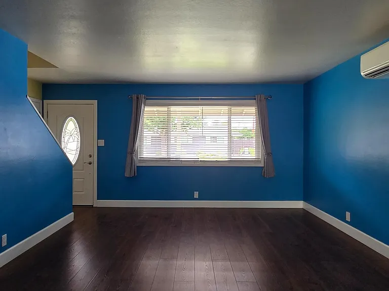 137 Anita Ct — Photo 4