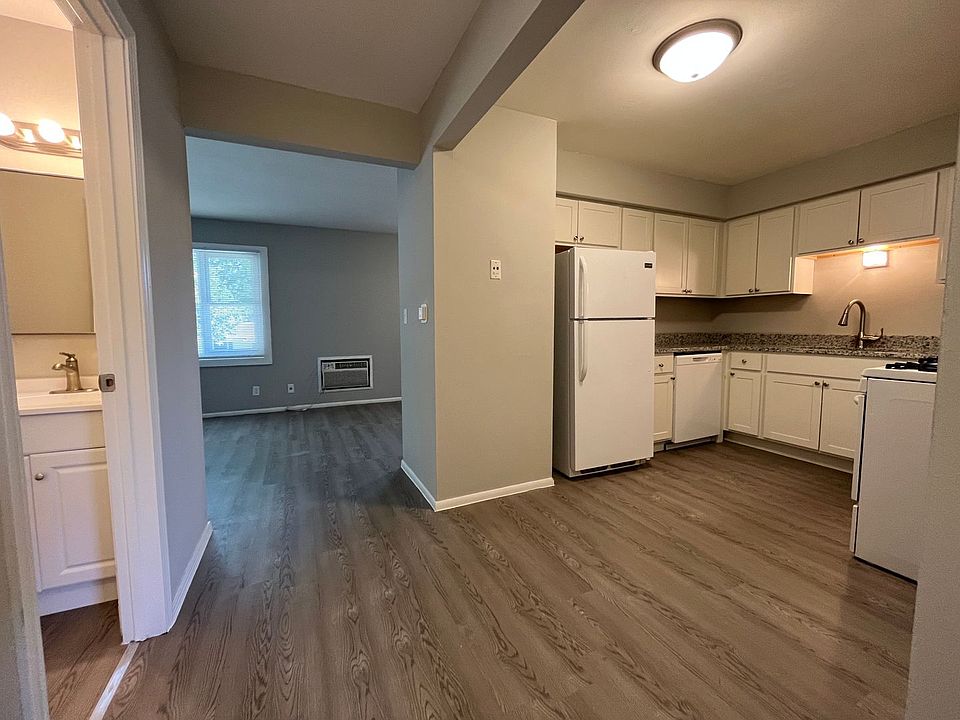 1st image of 401 Donald Dr #16