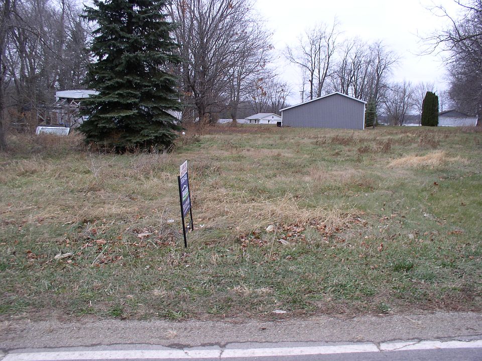 2nd image of 745 Dunks Rd