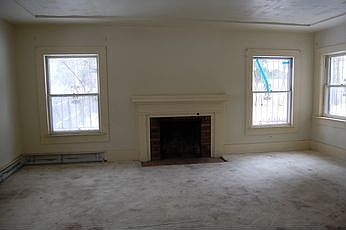 2nd image of 565 Welch Blvd