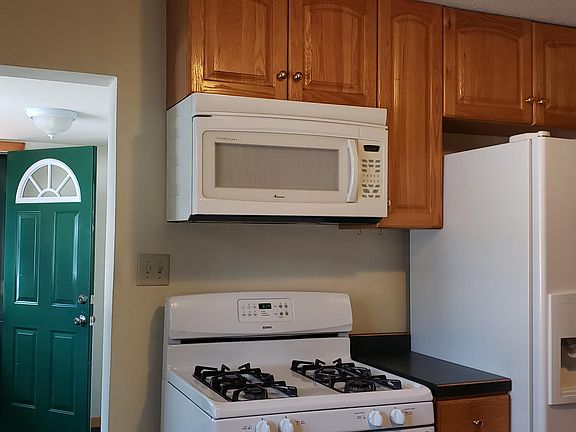 3rd image of 1123 Roosevelt Ave