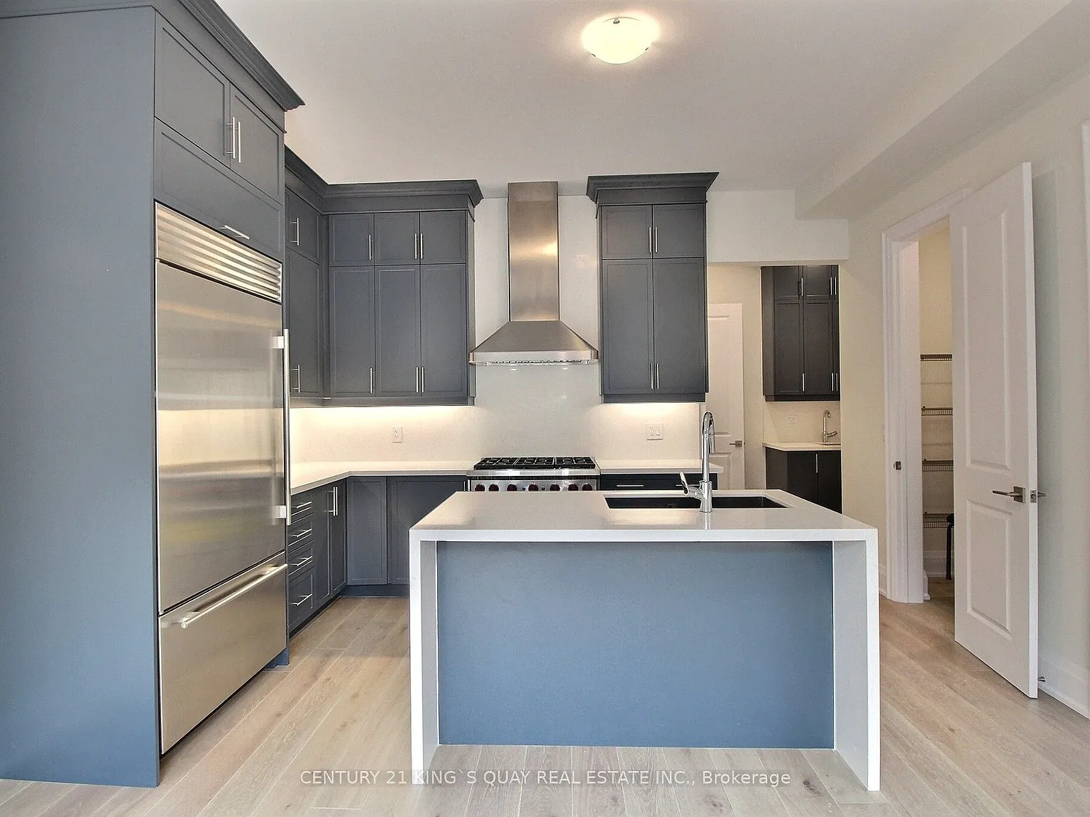 4 bed, $4,500 — Photo 4