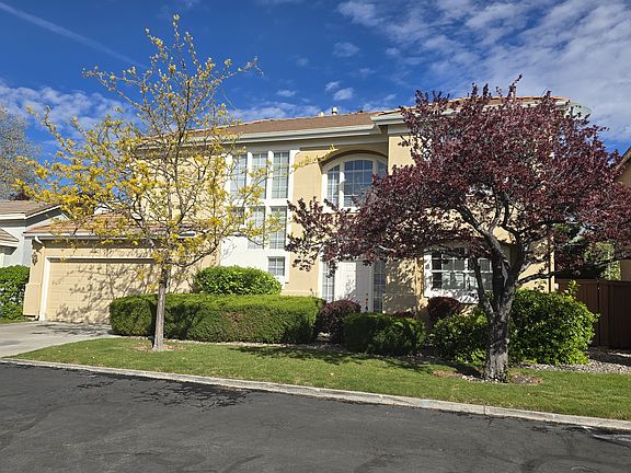 3rd image of 1219 Tule Dr