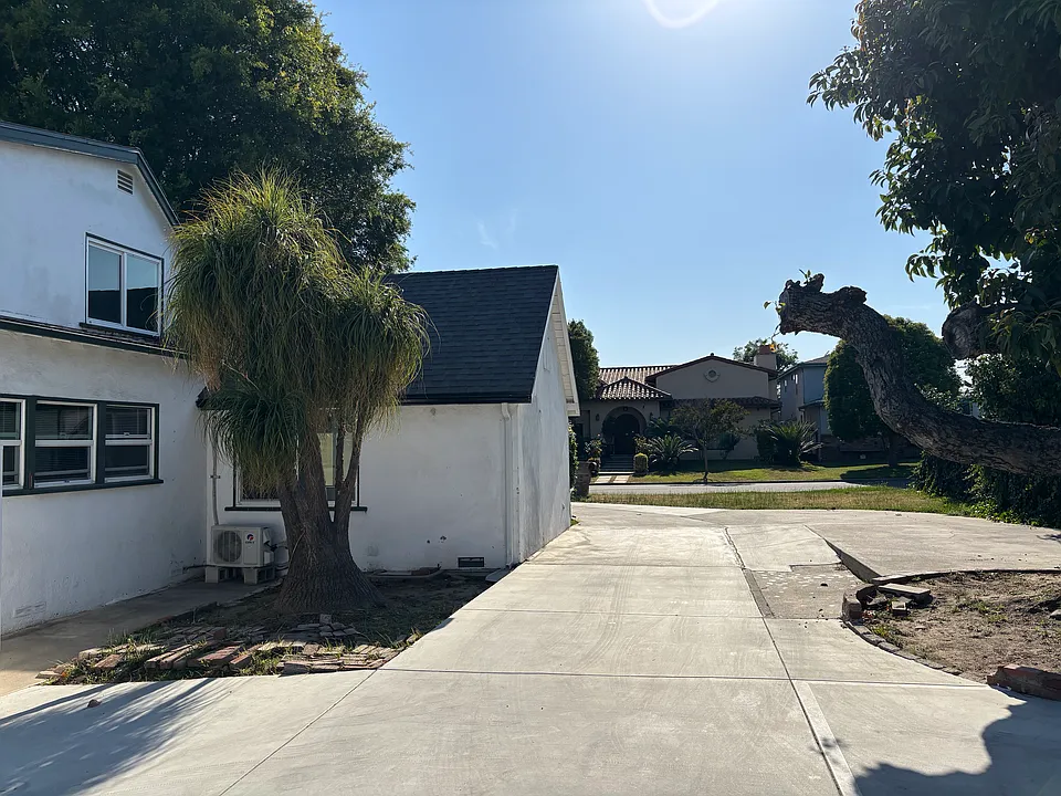Driveway & Parking