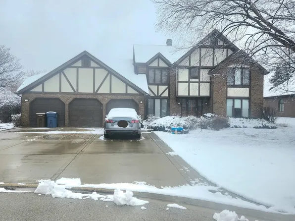 6N335 Ferrari Ct, Medinah, IL 60157