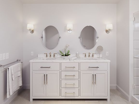 Dual sinks in owner s spa bath