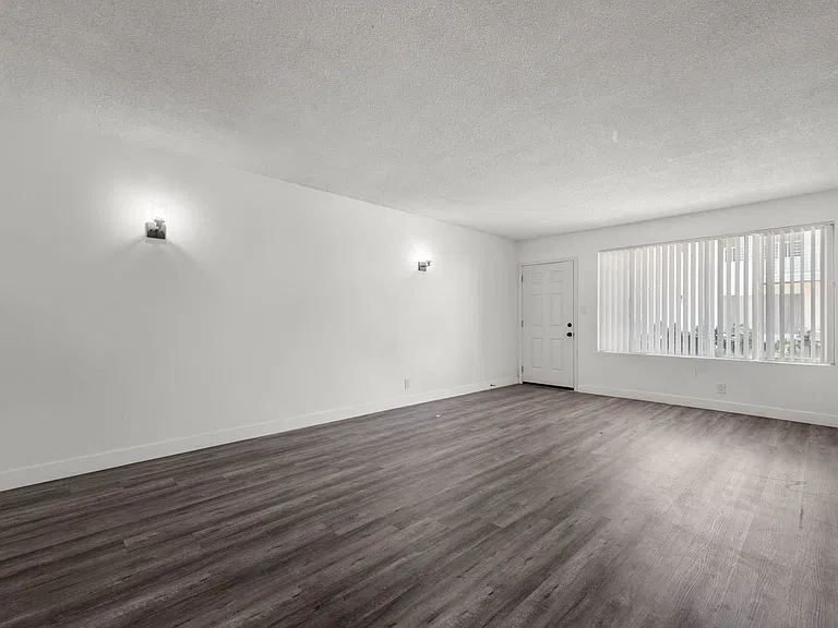 3933 Nicolet Ave #4A — Photo 5